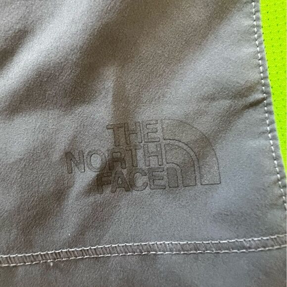 The North Face Mens FlashDry Athletic Shorts Drawstring Athleisure Grey Green XL - Picture 3 of 9